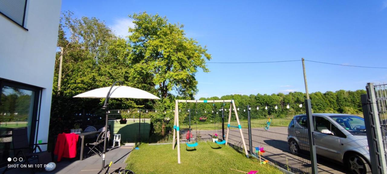 Neue Doppelhaushaelfte Mit Terrasse, Balkon Und Garten Remscheid Exterior foto