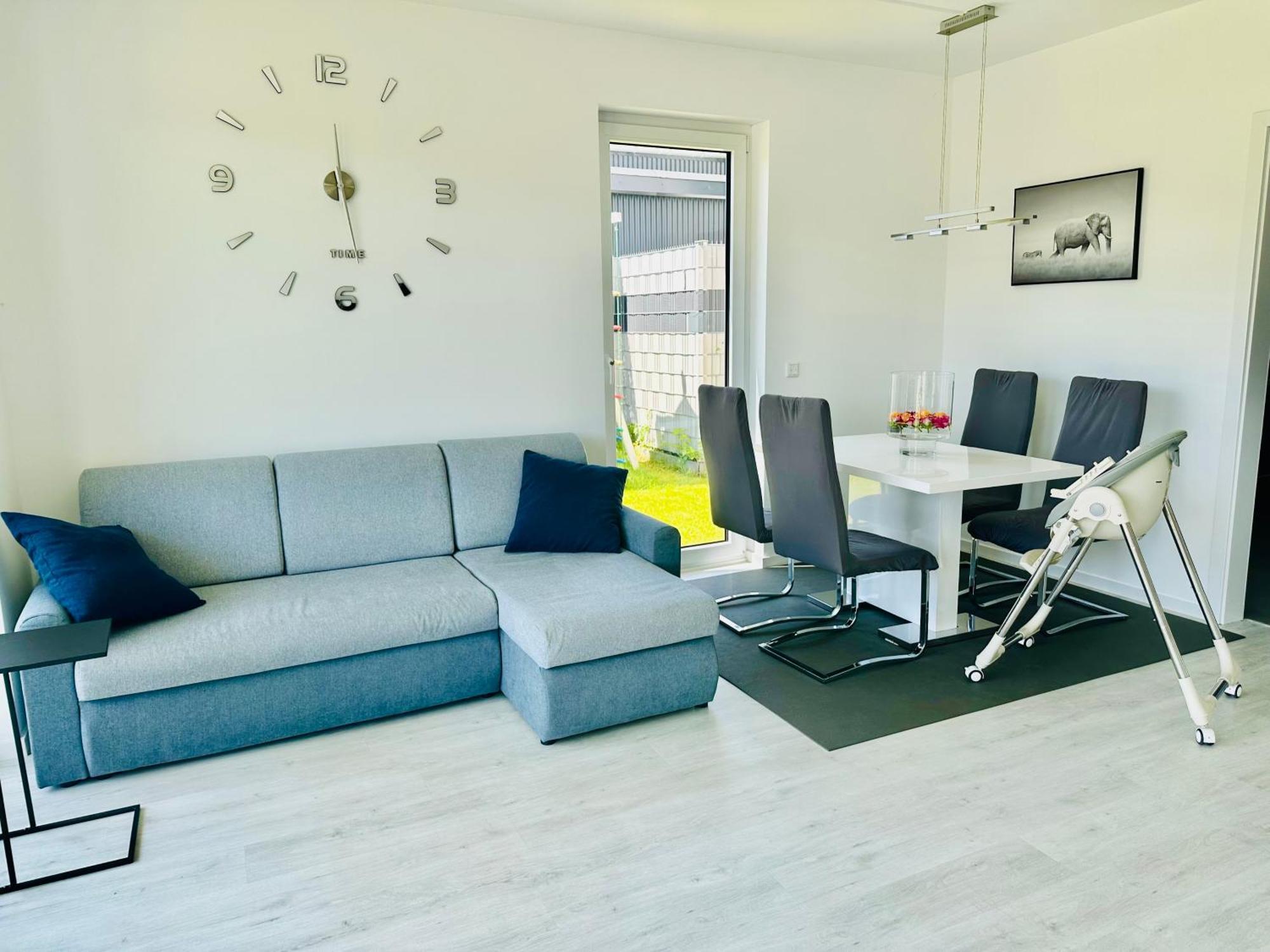 Neue Doppelhaushaelfte Mit Terrasse, Balkon Und Garten Remscheid Exterior foto